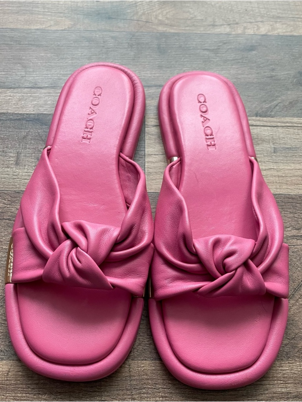 COACH Brooklyn Bright Barbie Pink and Gold Leather Sandals Slides - Picture 8 of 8